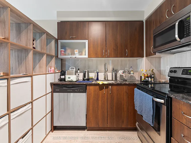 150 E Liberty St #1208 — Photo 7