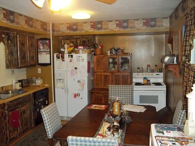 2nd image of 225 Carmel Dr