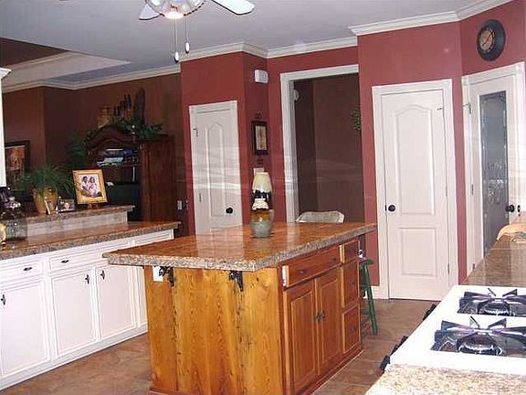 Gourmet kitchen with large island - granite counters