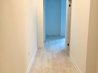 117 Broadway Ave #1102, Toronto, ON M4P 1V3