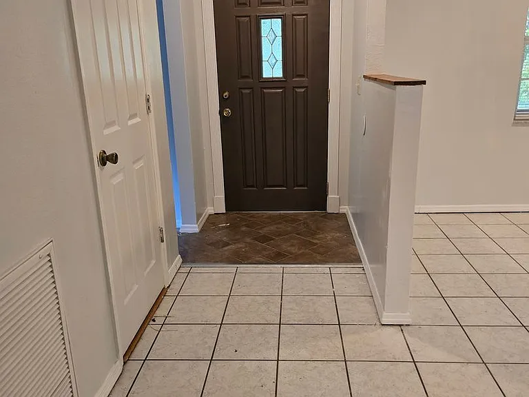2847 W Rennet Ct — Photo 3