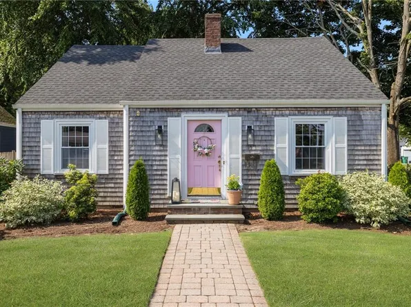 154 Chapmans Ave, Warwick, RI 02886