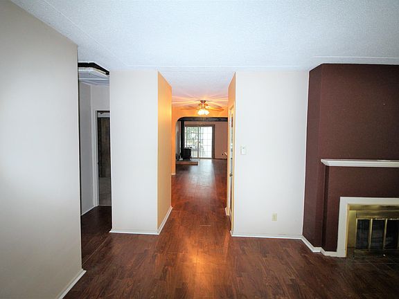 2nd image of 514 Shawmut Blvd NW