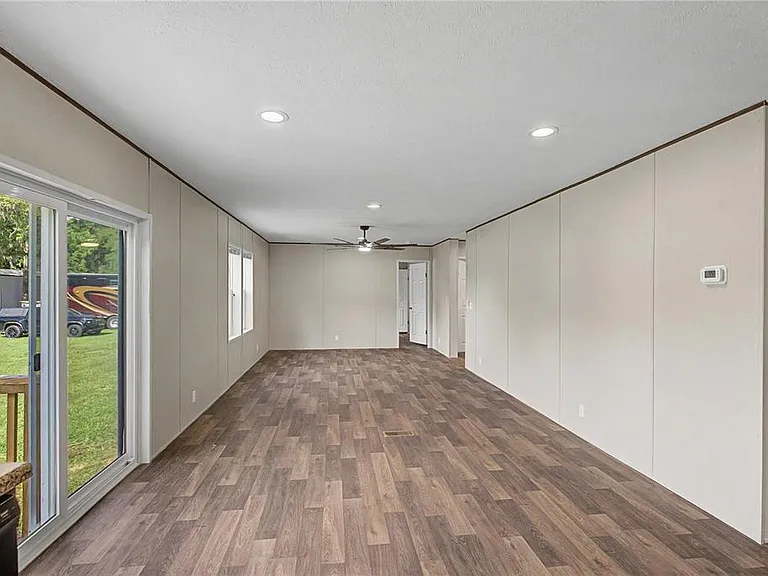 7250 SW 10th St — Photo 13