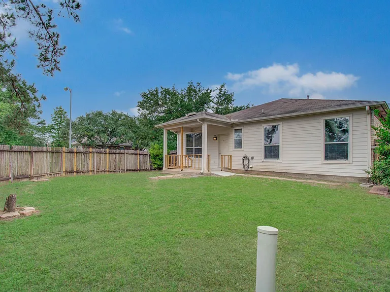 24135 Pinecreek Point — Photo 27