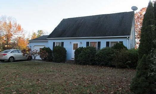 2nd image of 5 Greentree Cir