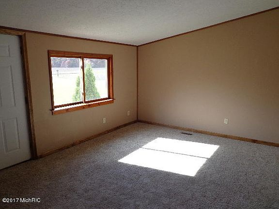 3rd image of 23014 W Tamarack