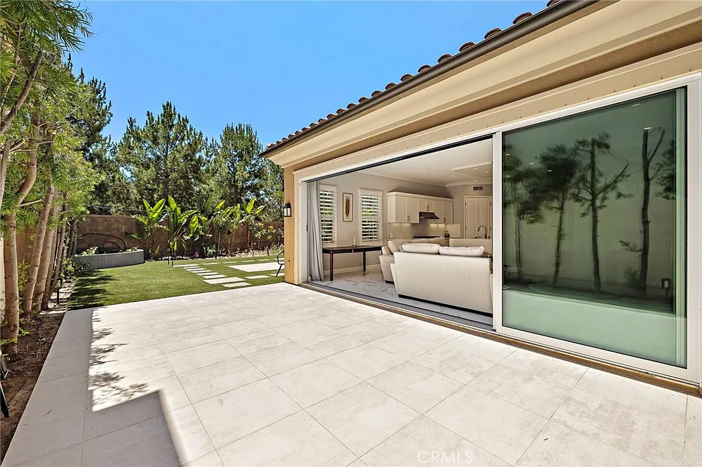3 bed, 3.5 bath, 2274 sqft, $7,300 — Photo 4