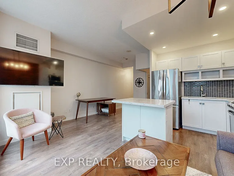 8 York St #2404 — Photo 14