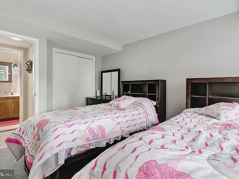 2108 48th St NW — Photo 31