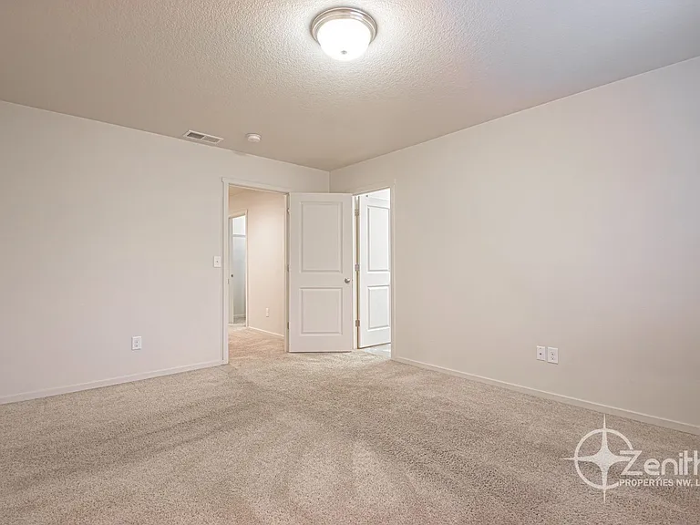 8515 NE 13th Pl — Photo 18