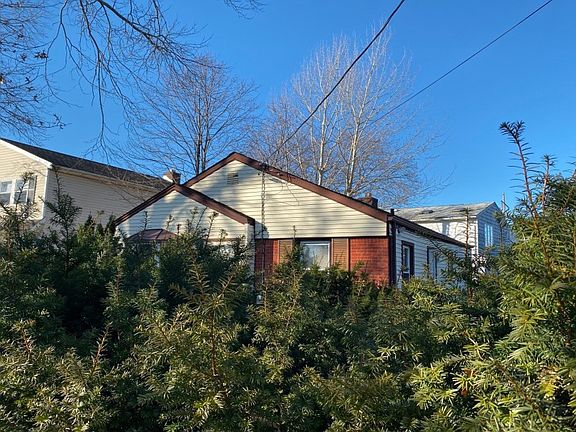2nd image of 97 Broadmoor Ln
