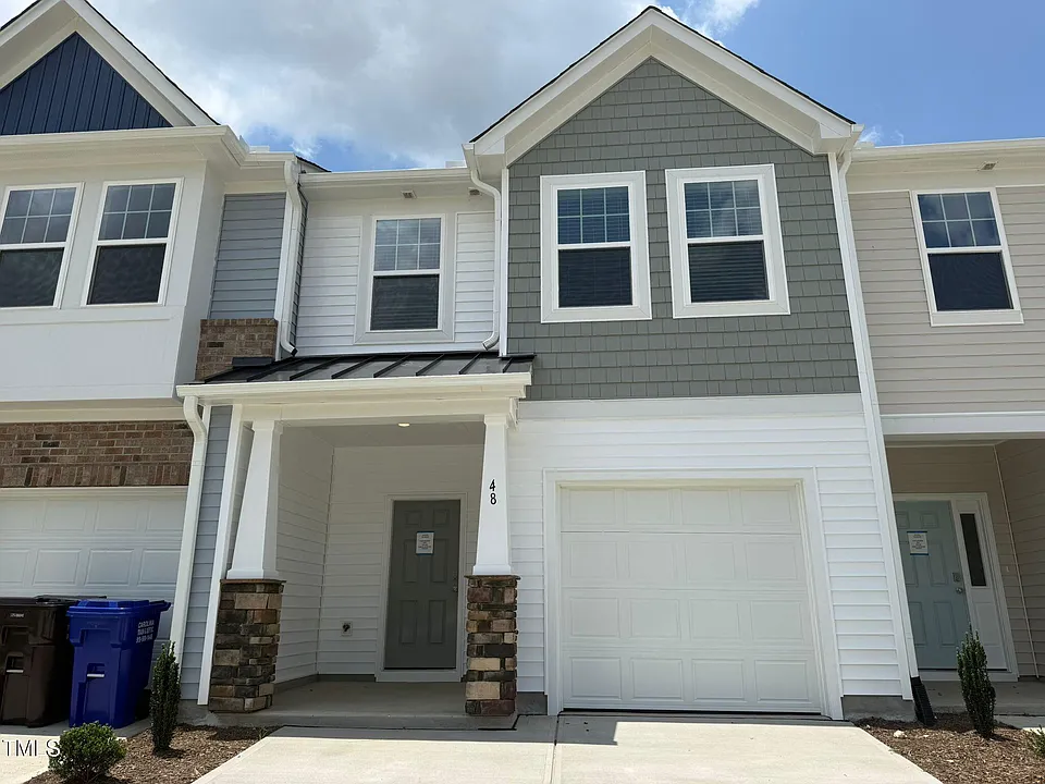 48 Hyacinth Ln