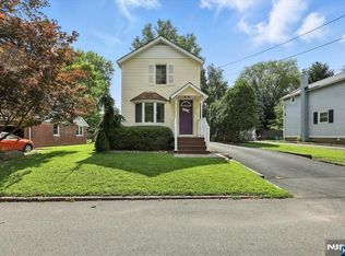 66 Linden Ave, Park Ridge, NJ 07656