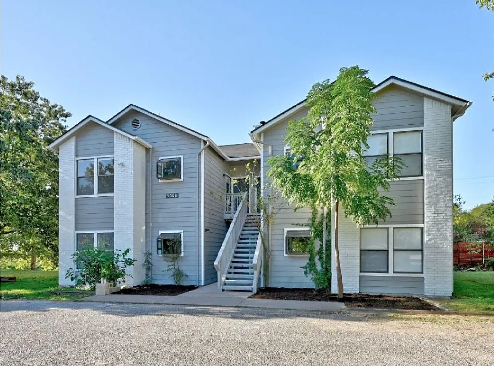 9508 Kempler Dr — Photo 2