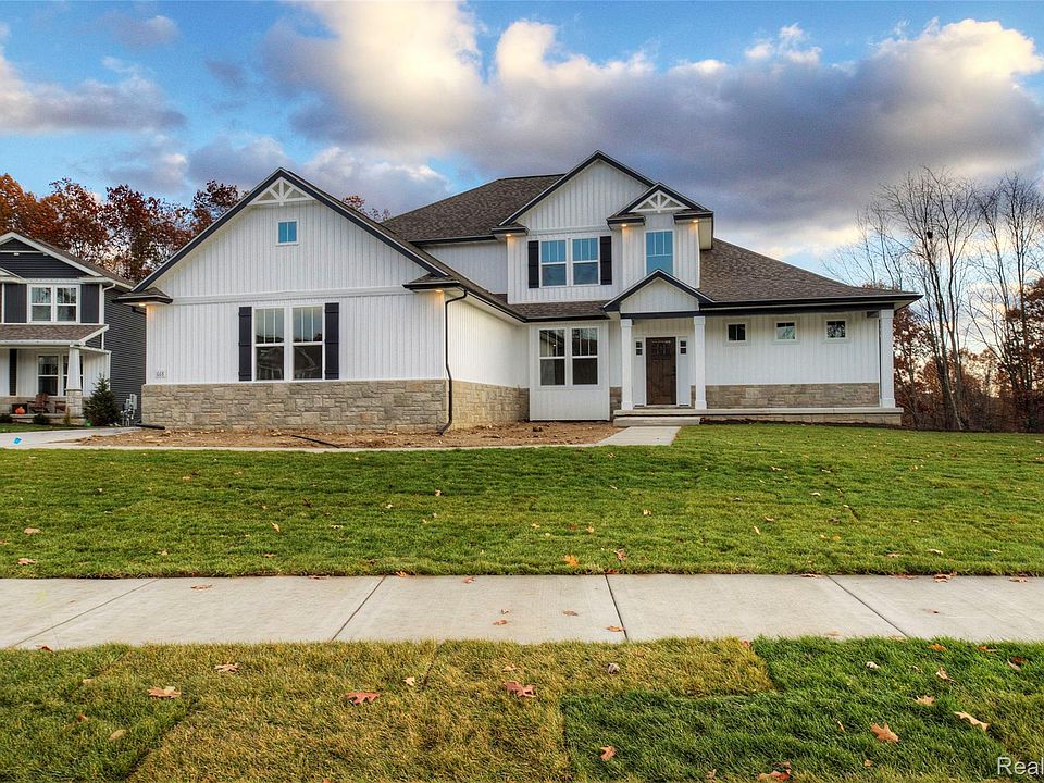 1st image of 626 Round Rock