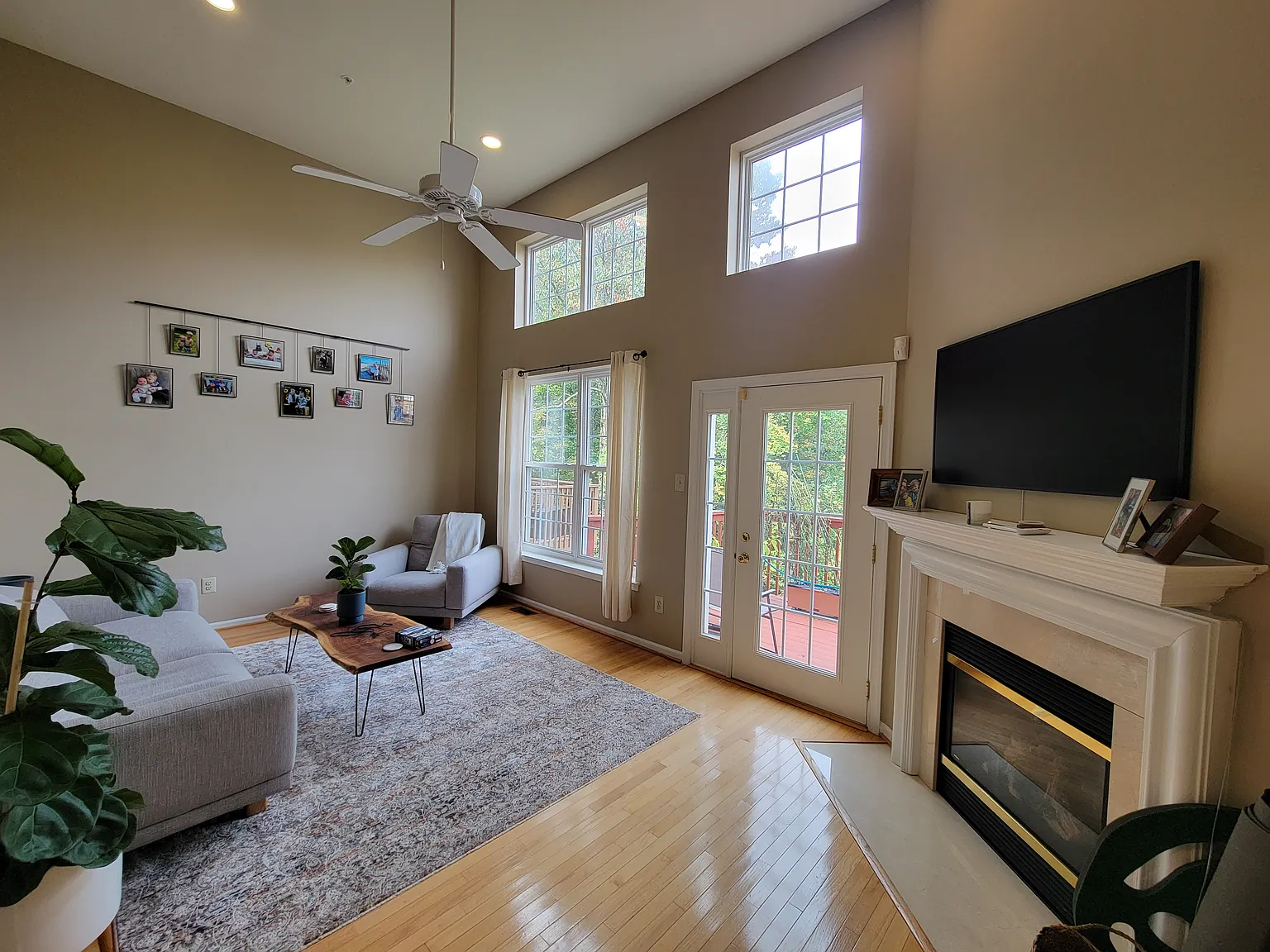 3 bed, 2140 sqft, $3,300 — Photo 4