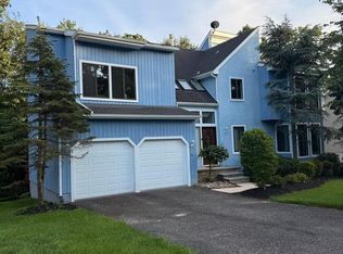 4 Johnson Ln, Voorhees, NJ 08043