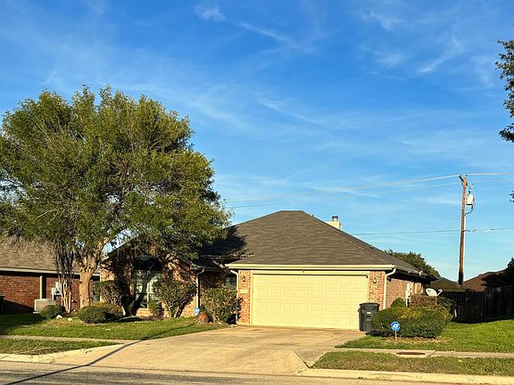 2nd image of 5604 Shawn Dr