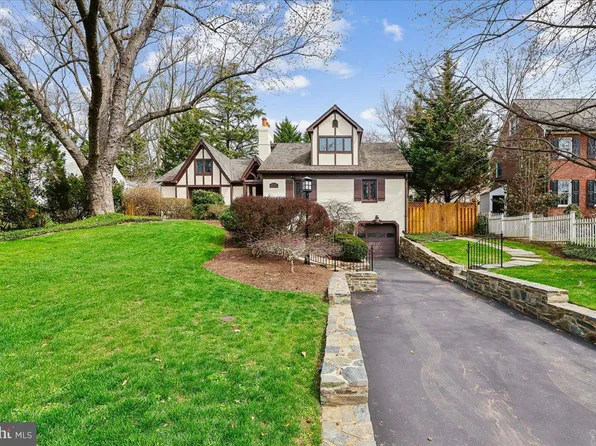 5735 Bradley Blvd, Bethesda, MD 20814