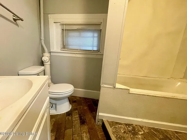1349 Olive St #4 — Photo 4