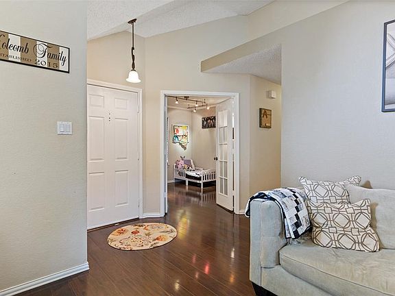4th image of 9821 Concord Dr