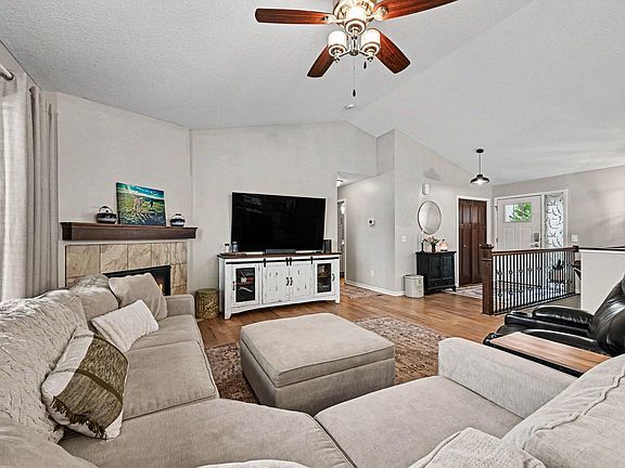 5th image of 11477 Killarney Dr
