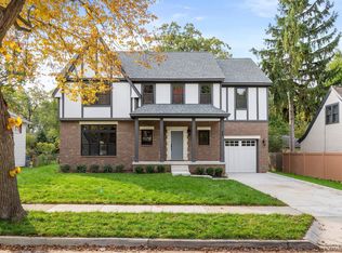 39 Hanover Rd, Pleasant Ridge, MI 48069