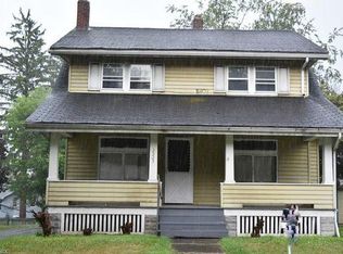 2323 Buckeye Cir, Youngstown, OH