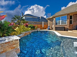611 Kirkham Ln, League City, TX 77573