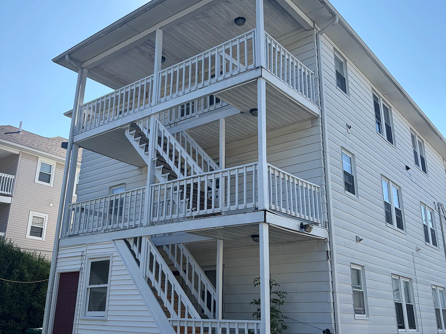 2 bed, 1200 sqft, $1,800 — Photo 2