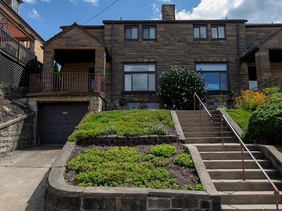 233 Labelle St