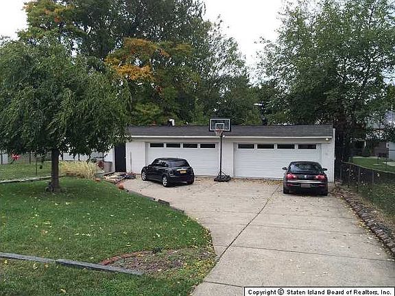 2nd image of 61 Trantor Pl