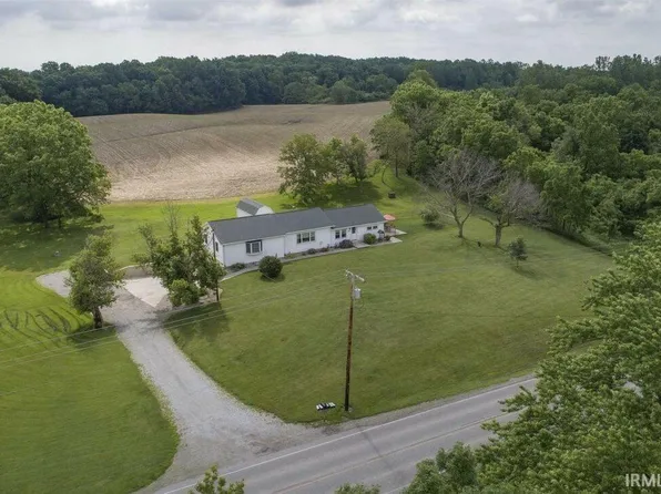 30 S 200 W, Angola, IN 46703