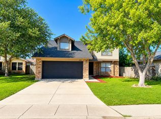 8008 Wayword Trl, San Antonio, TX 78244