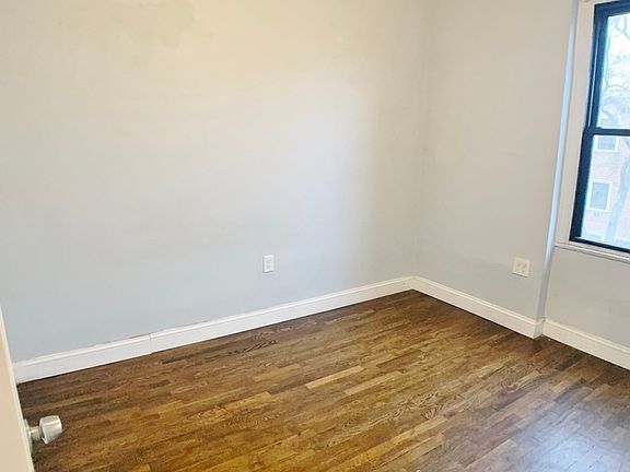 5th image of 21-16 35th St #4FF
