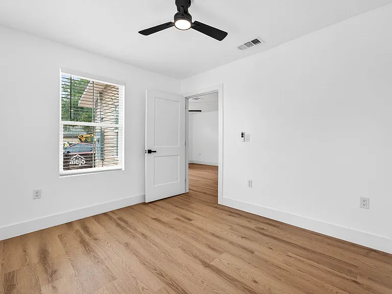 5907 8th Ave S — Photo 15