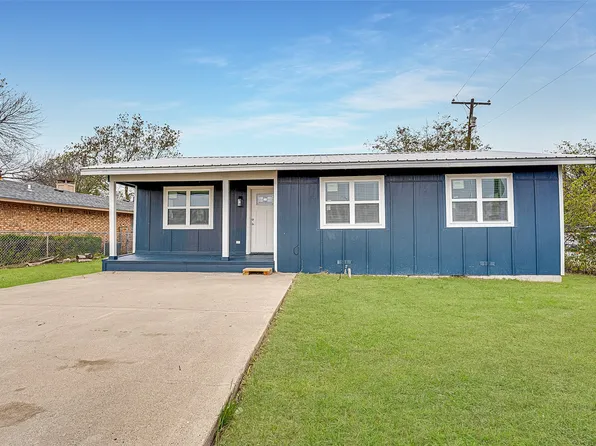 308 Avenue E, Ennis, TX 75119