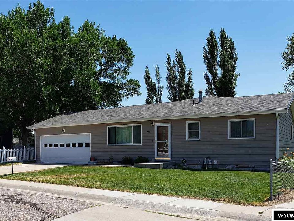1st image of 111 Park Lane Dr