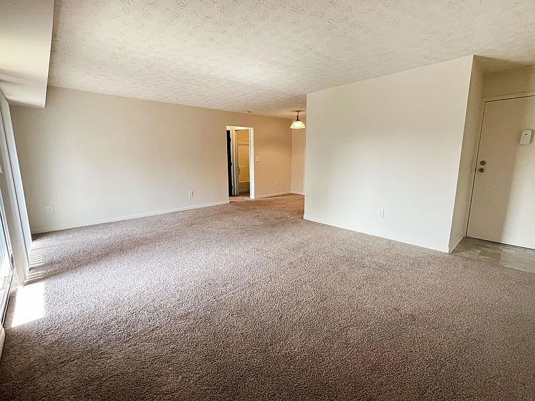 Four Worlds Apartments — Photo 51