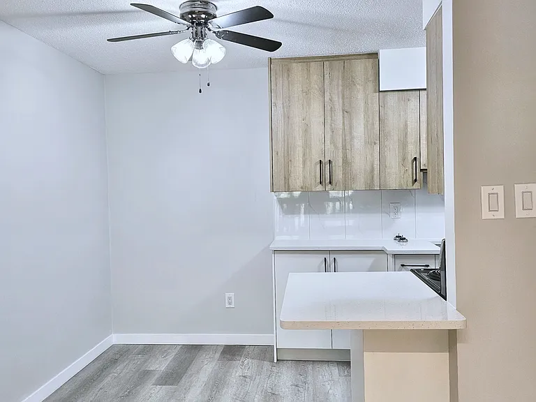 325 Ward St #303 — Photo 21