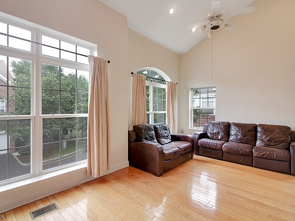3rd image of 231 Riverwalk Way #S196