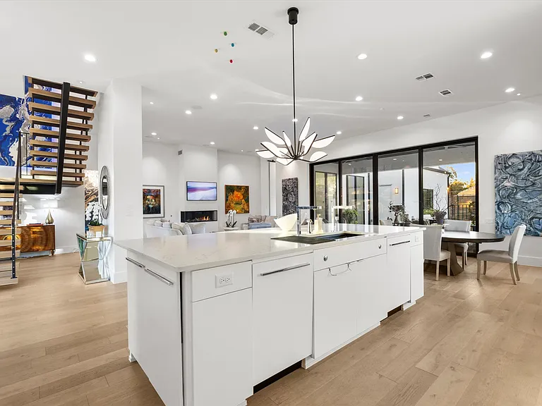 3771 Almazan Dr — Photo 15