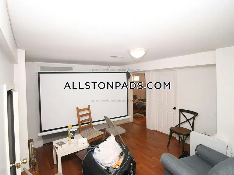 30 Linden St #1 — Photo 8