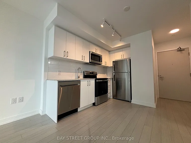 4010 Eglinton Ave W #605 — Photo 10