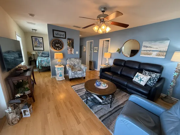 5132 Beach Dr SE, Saint Petersburg, FL