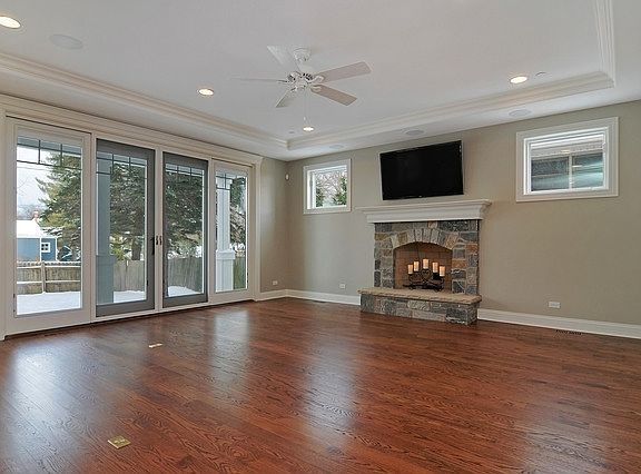 4th image of 774 Meadow Ln
