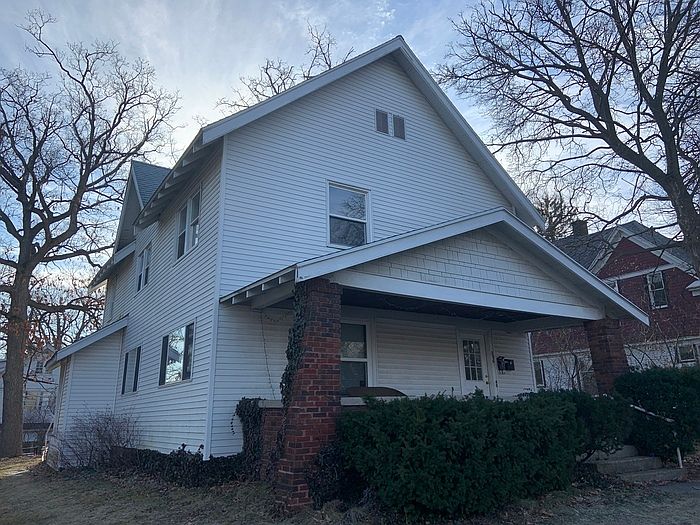1st image of 256 Fuller Ave SE