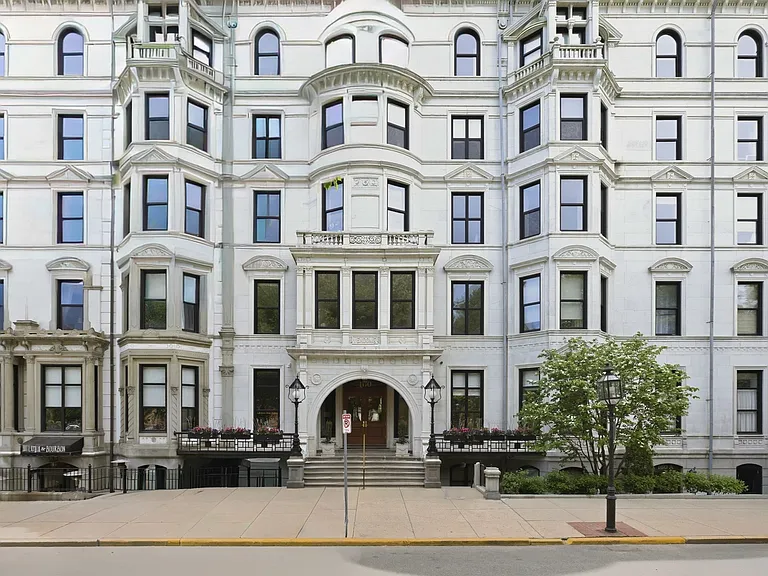 160 Commonwealth Ave #520 — Photo 1
