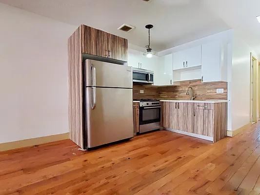 Rented by Rentall Group Inc | media 6